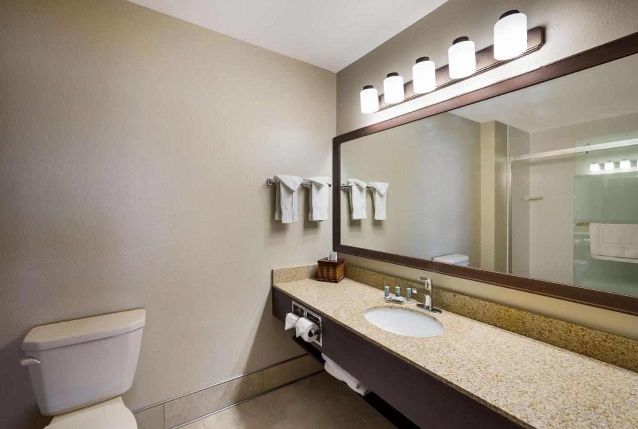Best Western Vermillion Inn Екстер'єр фото