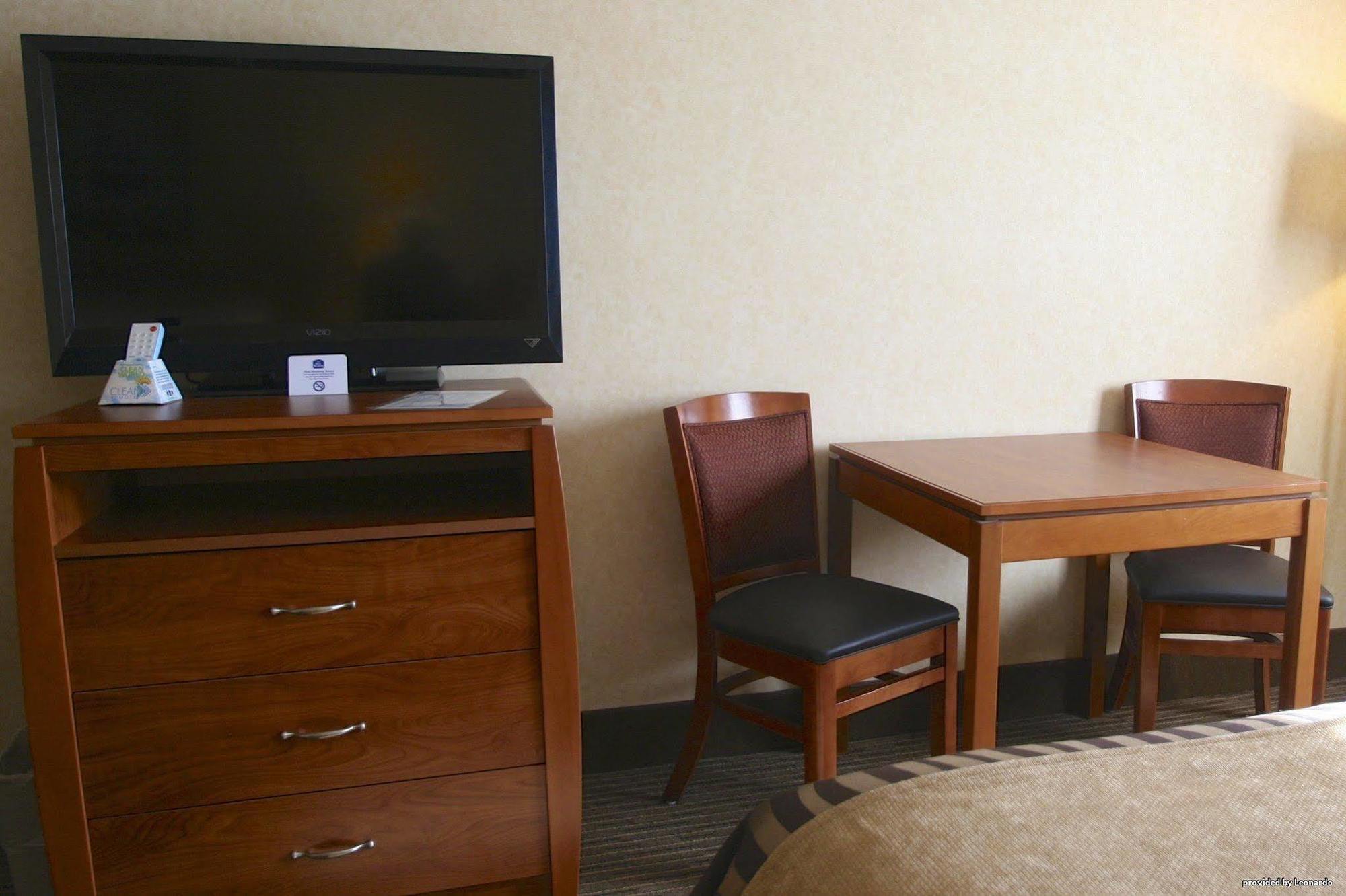 Best Western Vermillion Inn Екстер'єр фото